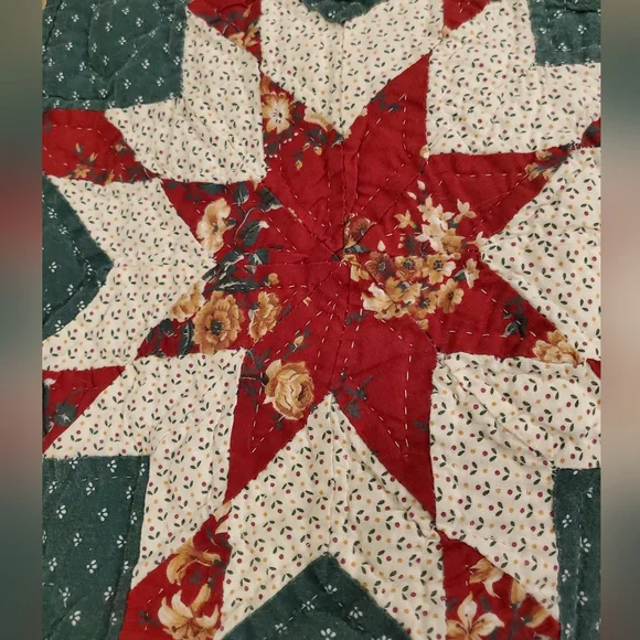 Handmade Vintage Patchwork Quilt, 61"×90", Green/Cranberry, Exceptional Piece! - Picture 16 of 16